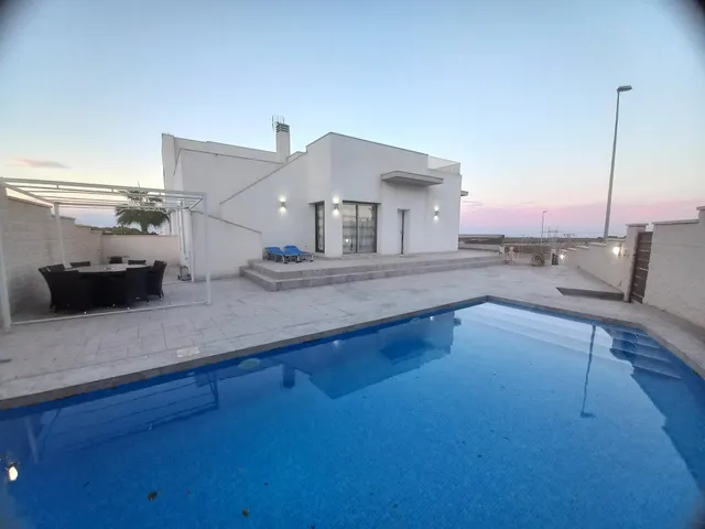 VILLA DE LUJO CON VISTAS AL MAR EN SAN MIGUEL DE SALINAS — 19
