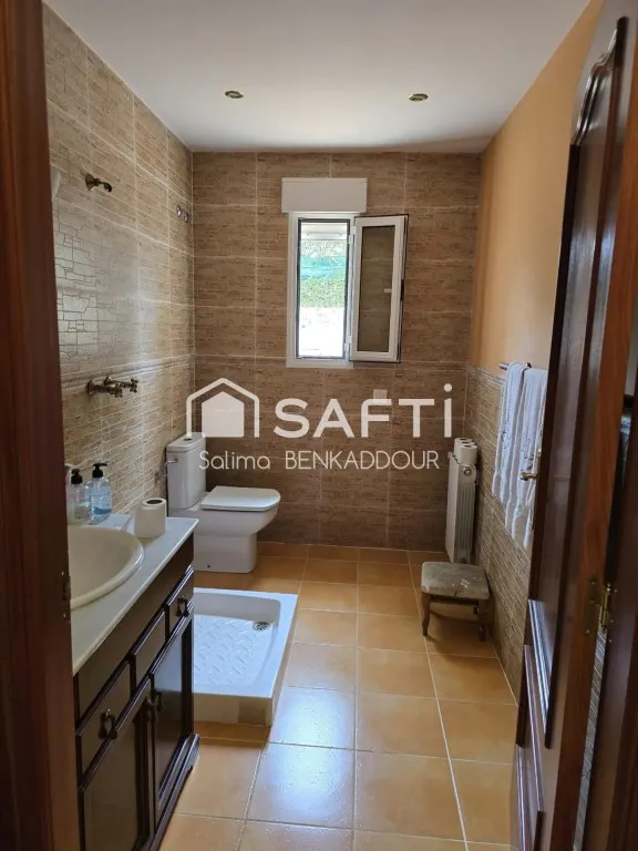 Estupendo chalet de 998 m2 de parcela y 620 m2 de vivienda. — 22