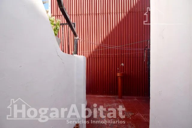¡ESPECTACULAR! AMPLIO, IMPECABLE Y MUY LUMINOSO  CON GRAN TERRAZA — 48