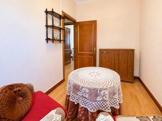 Piso de 2 dormitorios con terraza y grandes posibilidades de reforma en Simancas, Madrid — 26