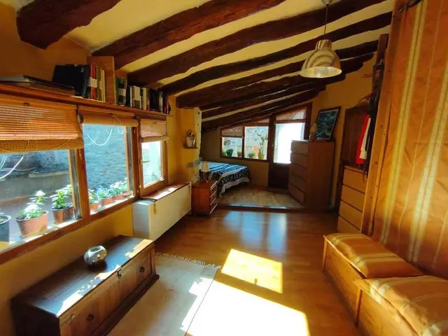 Casa totalmente rehabilitada — 31