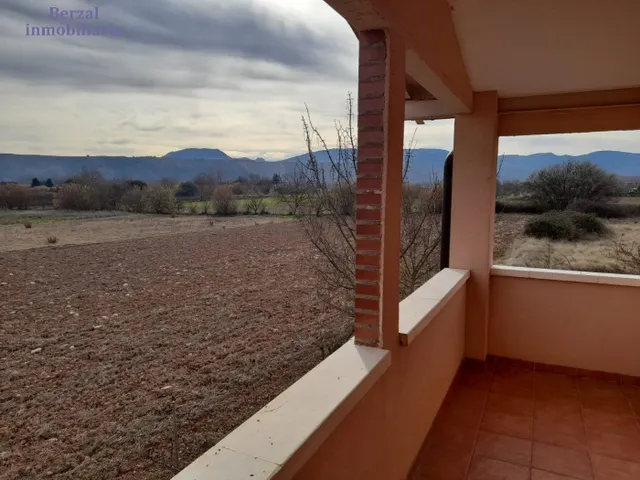 Magnifica casa, con más de dos mil metros de terreno. — 7