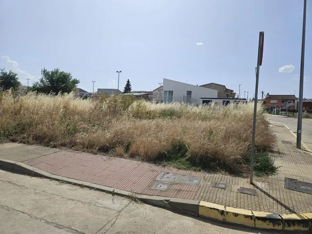 PARCELA URBANA DE ESQUINA EN VENTA EN ALDEATEJADA — 6