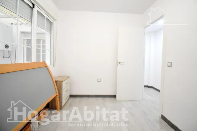 Bonito, luminoso y reformado con gran terraza, balcón y ascensor, cerca del centro — 21