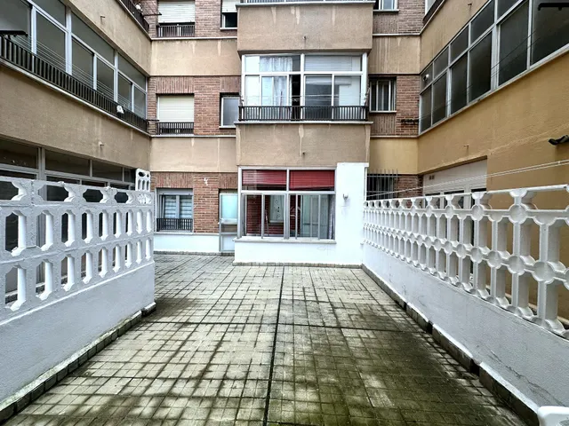 Habitación en alquiler en Zamora, Ensanche–Tres Cruces | 280 €/mes — 6