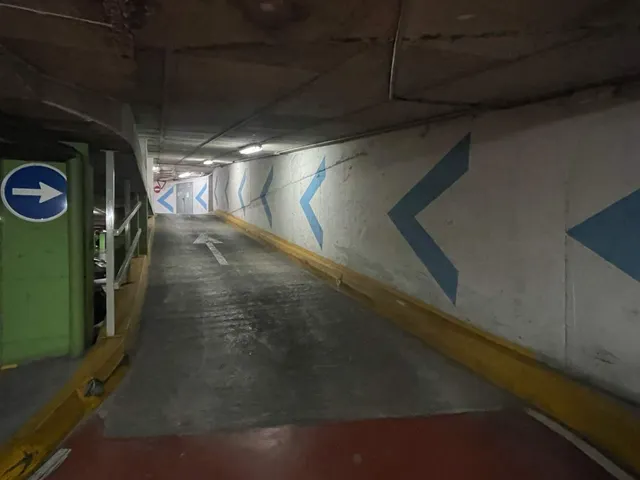 ¡Oportunidad única! Plaza de garaje en venta en Elche – Zona Plaza de Barcelona — 6