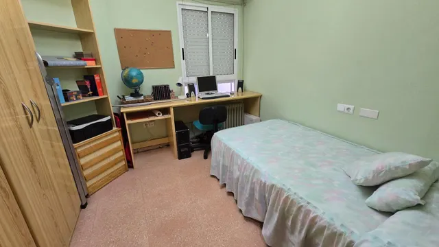 SECTOR V, cerca del Colegio Luis Vives — 21