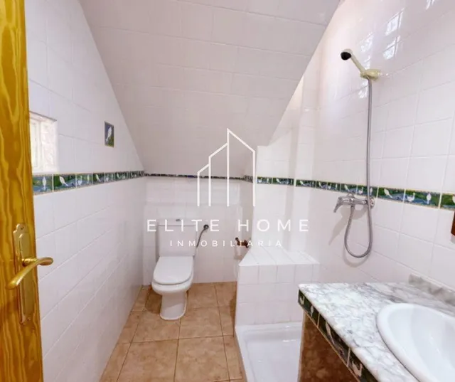 Una villa para disfrutar en familia en exclusiva urbanización y con el mediterráneo como horizonte — 29