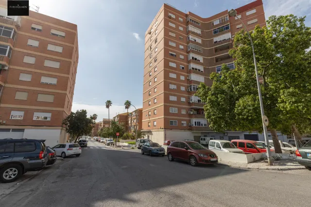 PISAZO EN MOTRIL — 37