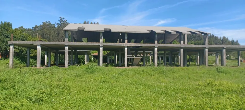 EDIFICIO - RESIDENCIA EN CONSTRUCCIÓN