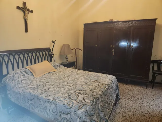 CASA SOLA EN UN LUGAR EMBLEMÁTICO — 18