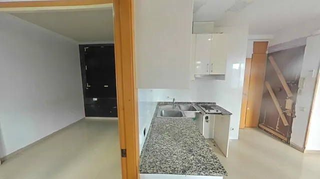 Piso en venta en Calle dels Magatzems — 14