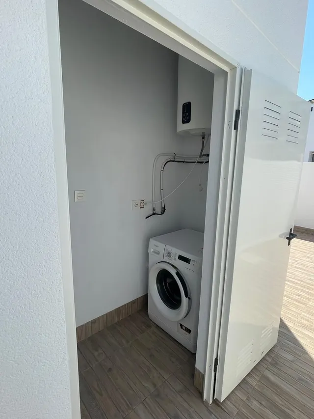 Excepcional Villa en Pilar de la Horadada: Lujosa Villa de una Planta con Licencia Turística — 23