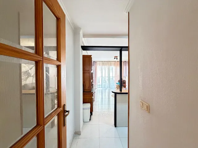 Apartamento a 350 metros de playa del cura con 2 dorm. 1 baño. en frente de av. de las habaneras. superficie de 66 m2. — 16