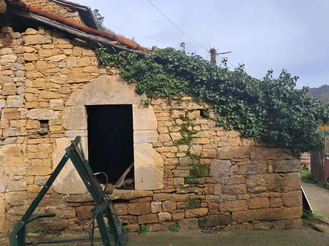 CASA DE PIEDRA EN ZONA RURAL — 10