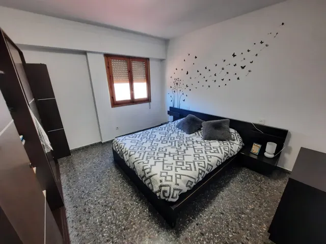 VIVIENDA CON GARAJE — 12