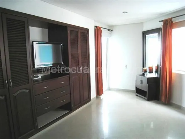 SE VENDE APARTAMENTO EN BARRIO BOCAGRANDE - foto 2