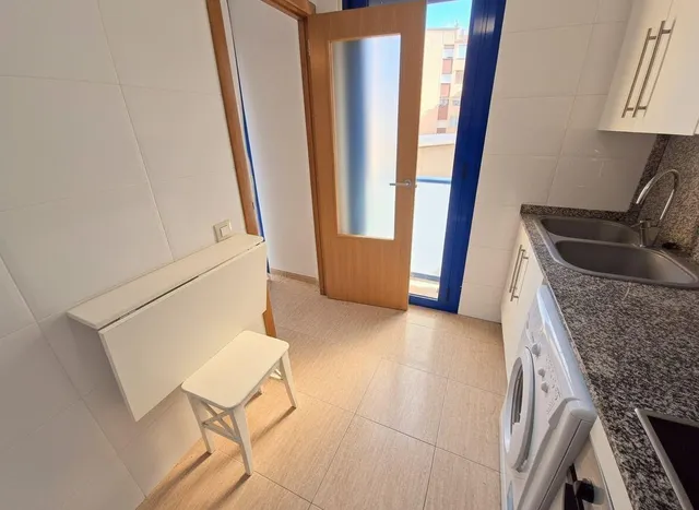 Apartamento todo exterior con parking y trastero. — 14
