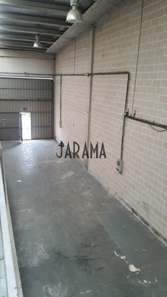 NAVE EN ALQUILER EN POLIGONO DE LA BARRENA - foto 3