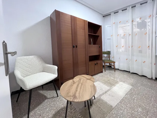 638A -  PISO EN ALQUILER EN LA AVENIDA — 12