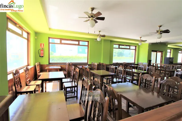 CAFETERÍA-RESTAURANTE EN ZONA UNIVERSITARIA — 7