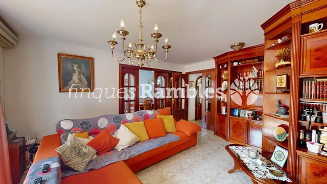 Casa àmplia en una ubicació privilegiada de Set Camins - foto 4