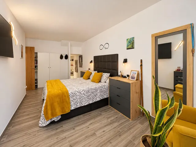Planta baja esquinera con jardín en Sant Julià de Lòria — 9