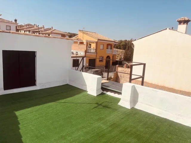 Casa en venta en Monachil (Granada) – Amplia, luminosa y con gran potencial — 30