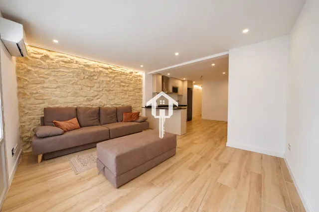 Entreplanta totalmente reformada con 2 patios en exclusiva en zona benalúa de Alicante — 13