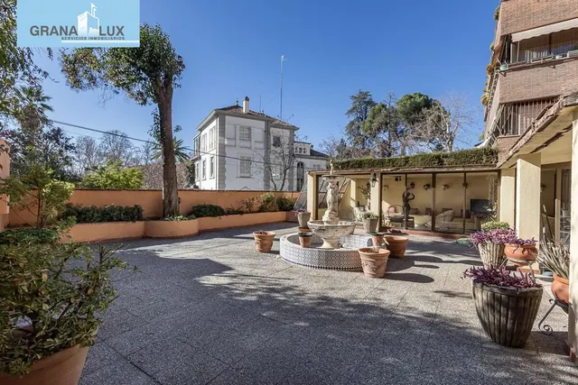 EXCLUSIVO PISO CON JARDÍN PRIVATIVO EN UNA DE LAS MEJORES URBANIZACIONES DE GRANADA — 16