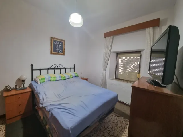 SE VENDE CASA EN PRIMERA PLANTA EN PATIO DE VECINOS EN ZONA CERCANO A CENTRO — 8