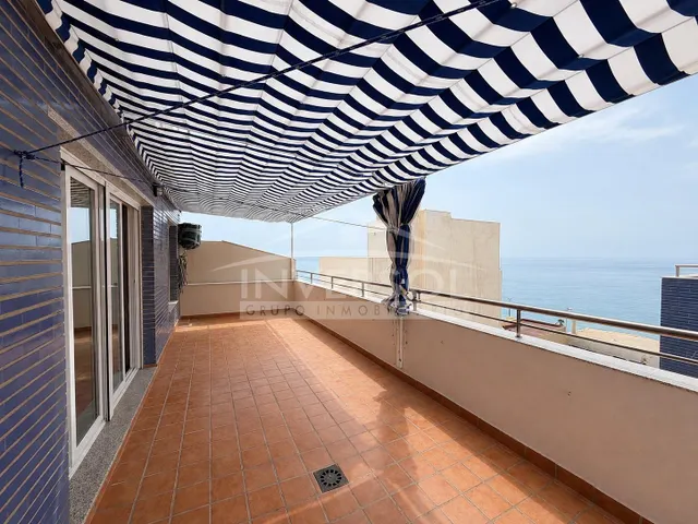 ÁTICO CON VISTAS AL MAR — 15