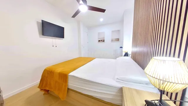 Habitación con baño privado en piso en el centro de Alicante - foto 2
