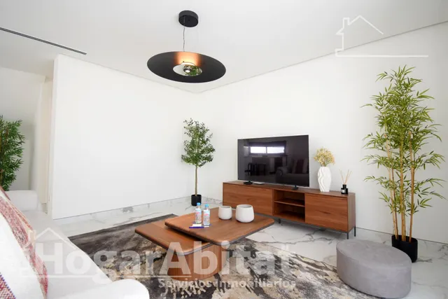 CHALET NUEVO CON PISCINA, GARAJE Y TERRAZA — 7