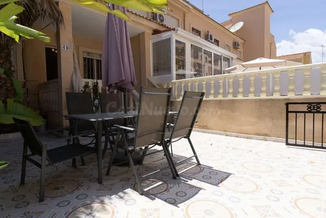 CASA ADOSADA CON PISCINA | PLAYA FLAMENCA / LA ZENIA - foto 3