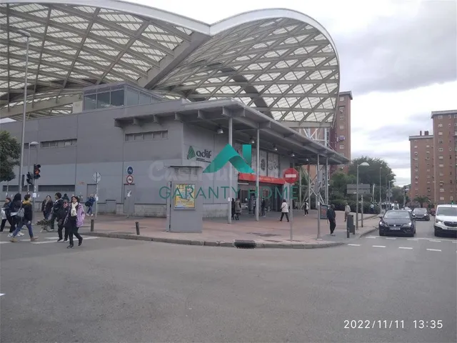 En alquiler local de 45m comercial y con gran afluencia de g