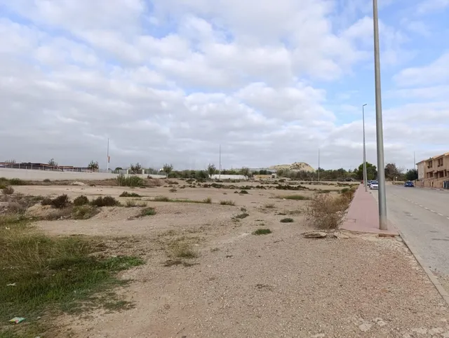 Suelo Urbano Terciario en Ceutí. - foto 3