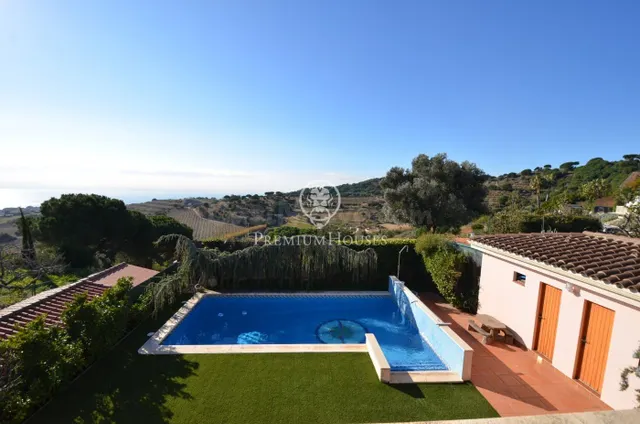Casa con piscina en venta con vistas espectaculares en Alell - foto 4