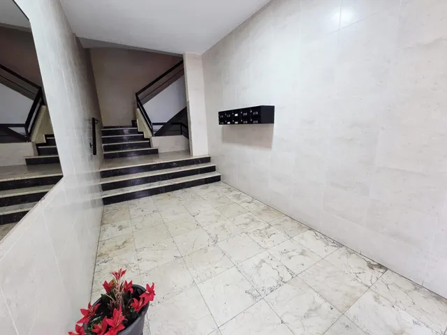 AMPLIO PISO A TAN SOLO 3 MIN DEL PASEO GERMANIAS — 12