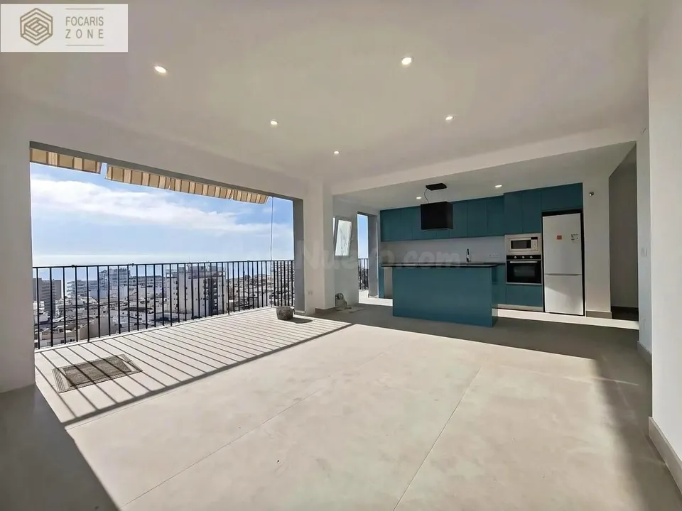 Precioso piso reformado con vistas al mar en Torremolinos