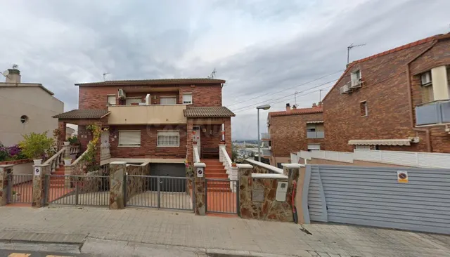 SE VENDE CASA ADOSADA OKUPADA en Burgos Sant VicenÑ§ dels Ho - foto 2