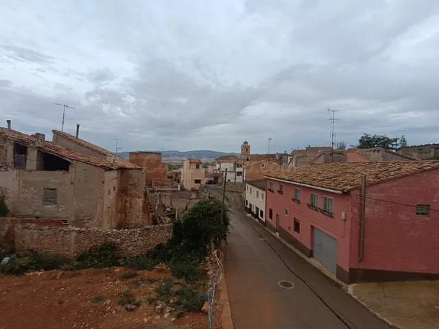 Estupenda casa con patio, terraza y amplia cochera — 4