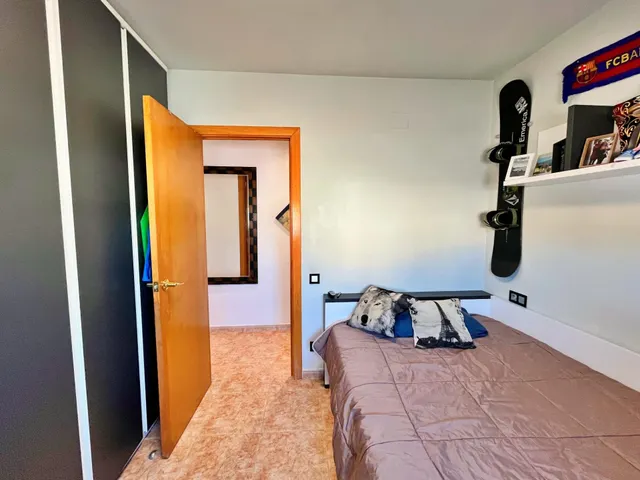 Piso de 4 habitaciones con terraza y ascensor en Ferreries - VPO — 21