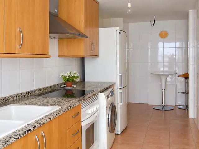 AMPLIO PISO DE 3 habitaciones, GARAJE Y PISCINA EN AYORA! — 6