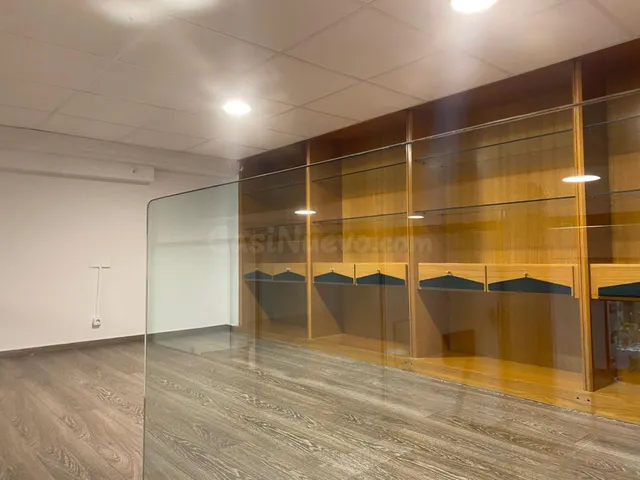 LOCAL COMERCIAL CENTRICO Y ACONDICIONADO - foto 4