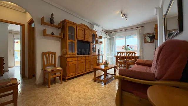 Piso en venta en Playa del Acequión (Torrevieja) - 2 habitaciones, vistas al mar, esquina y ascensor — 4