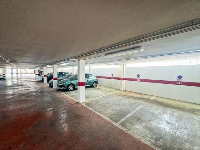 PLAZA DE PARKING - ZONA PASEO MARÍTIMO DEL PUERTO DE ALCUDIA - foto 3