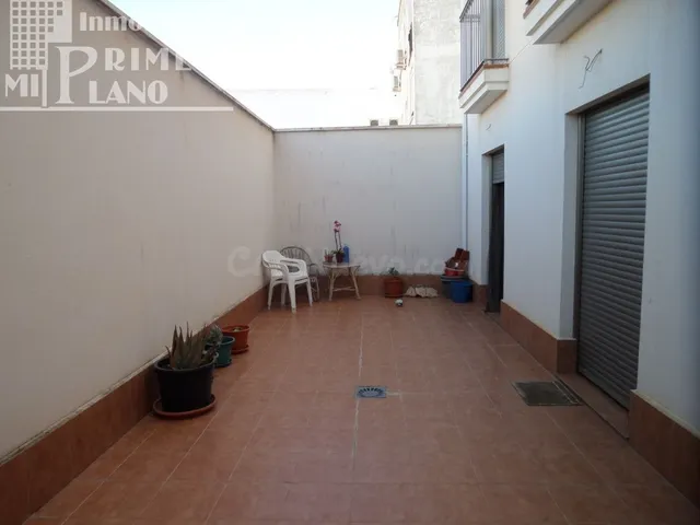 ¡EXCELENTE OCASIÓN DE COMPRA EN PLENO CENTRO DE TOMELLOSO! - foto 2