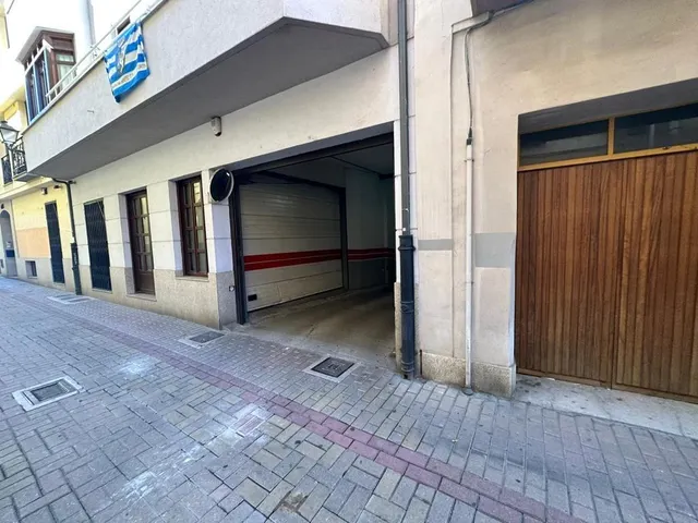 plaza de garaje en Casco Antiguo — 2