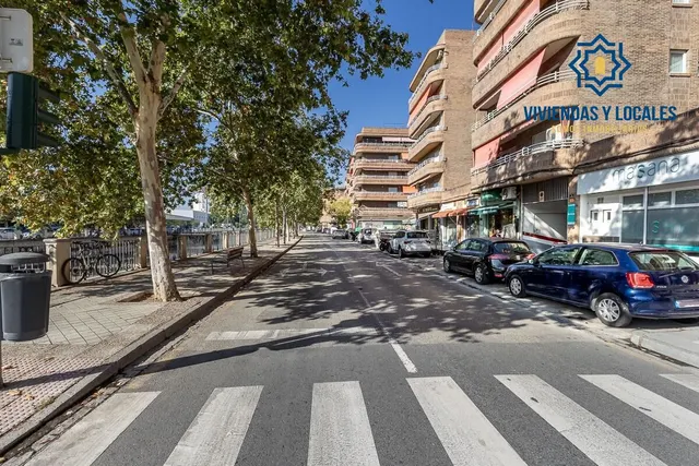 Garaje doble en venta en Urbanización Parque del Genil – Granada Capital — 12